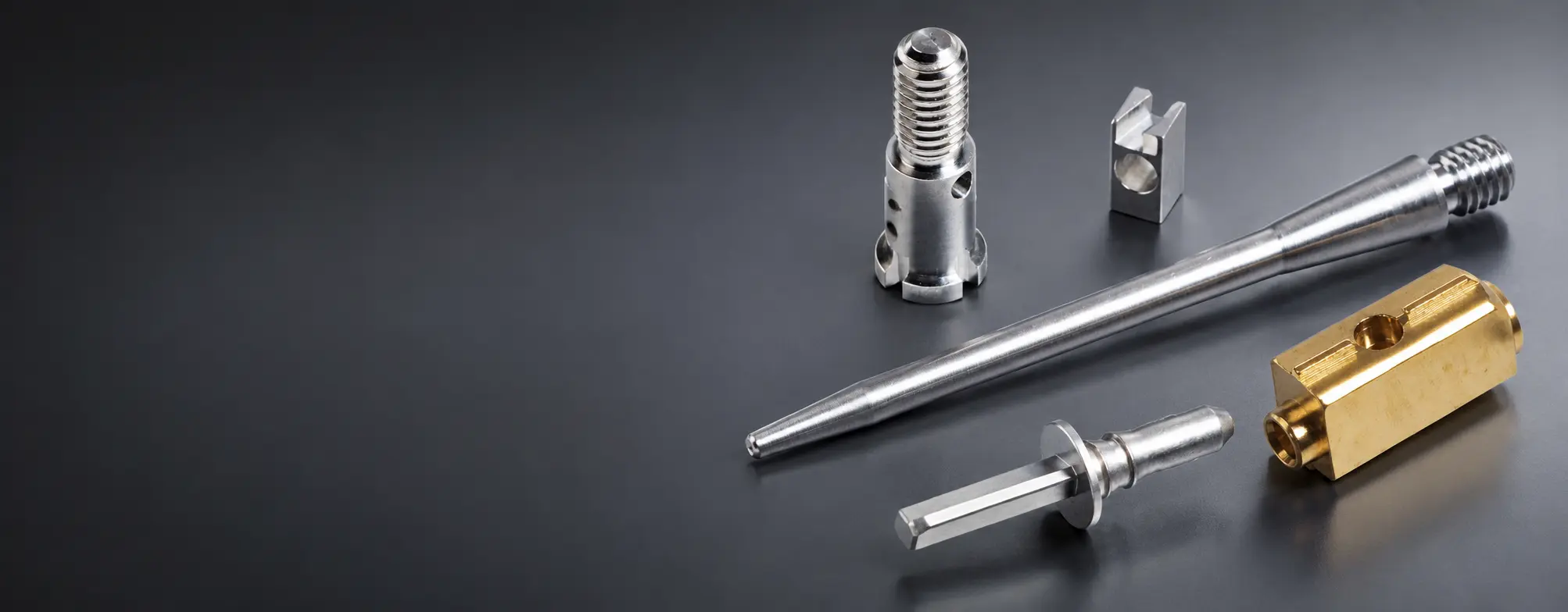 DRAULT DECOLLETAGE - Fabrication de pièces techniques du Ø 0,5 au Ø 38 mm, dans tous types de matières.